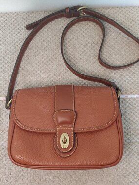Vintage 1994 Coach Sheridan Mayfield Shoulder Bag (Style 4224) in British Tan